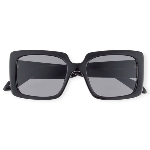 QUAY Total Vibe Sunglasses Black Frame Smoke Lens Square Mini NWT - Picture 5 of 6